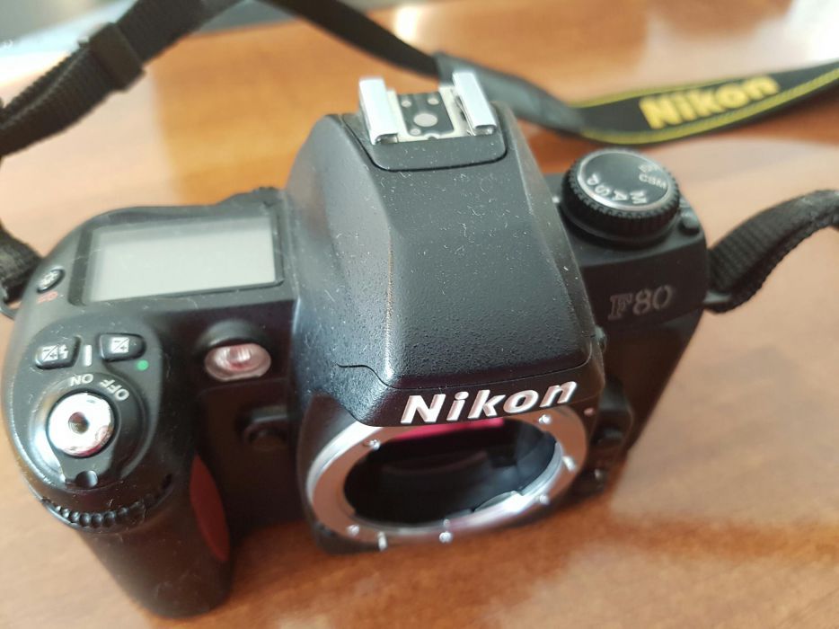 Nikon F80 "Black"