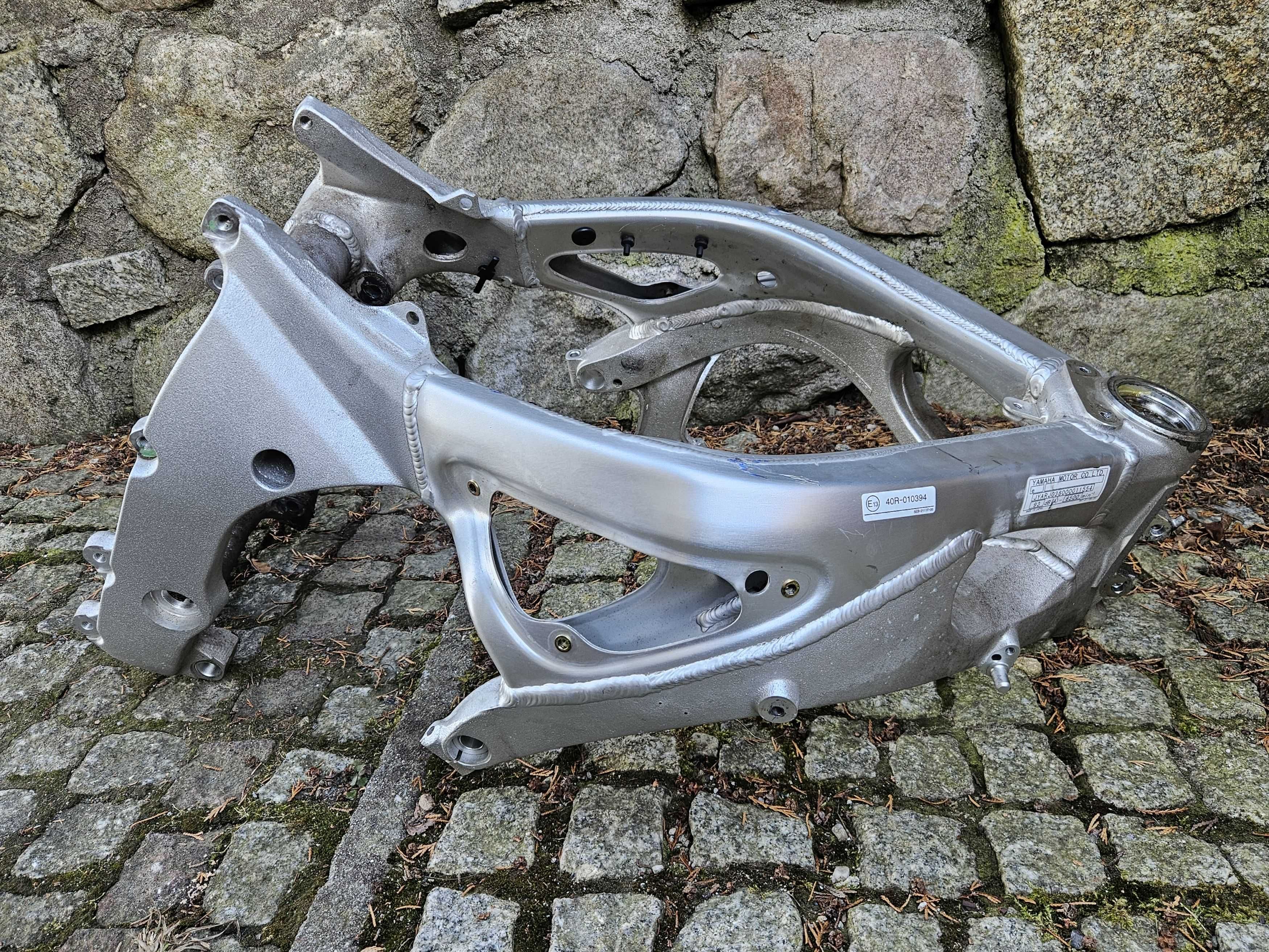 Rama + papiery dokumentacja niemiecka Yamaha YZF-R6 R6 RJ03 98-02