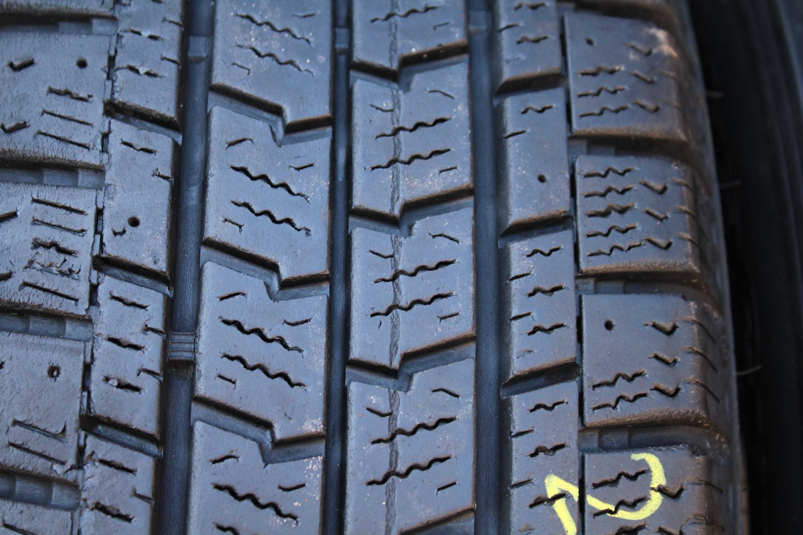 215 75 R16C Goodyear Cargo Ultragrip