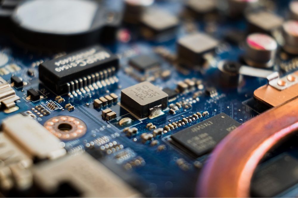 Montagem e reparação de computadores
