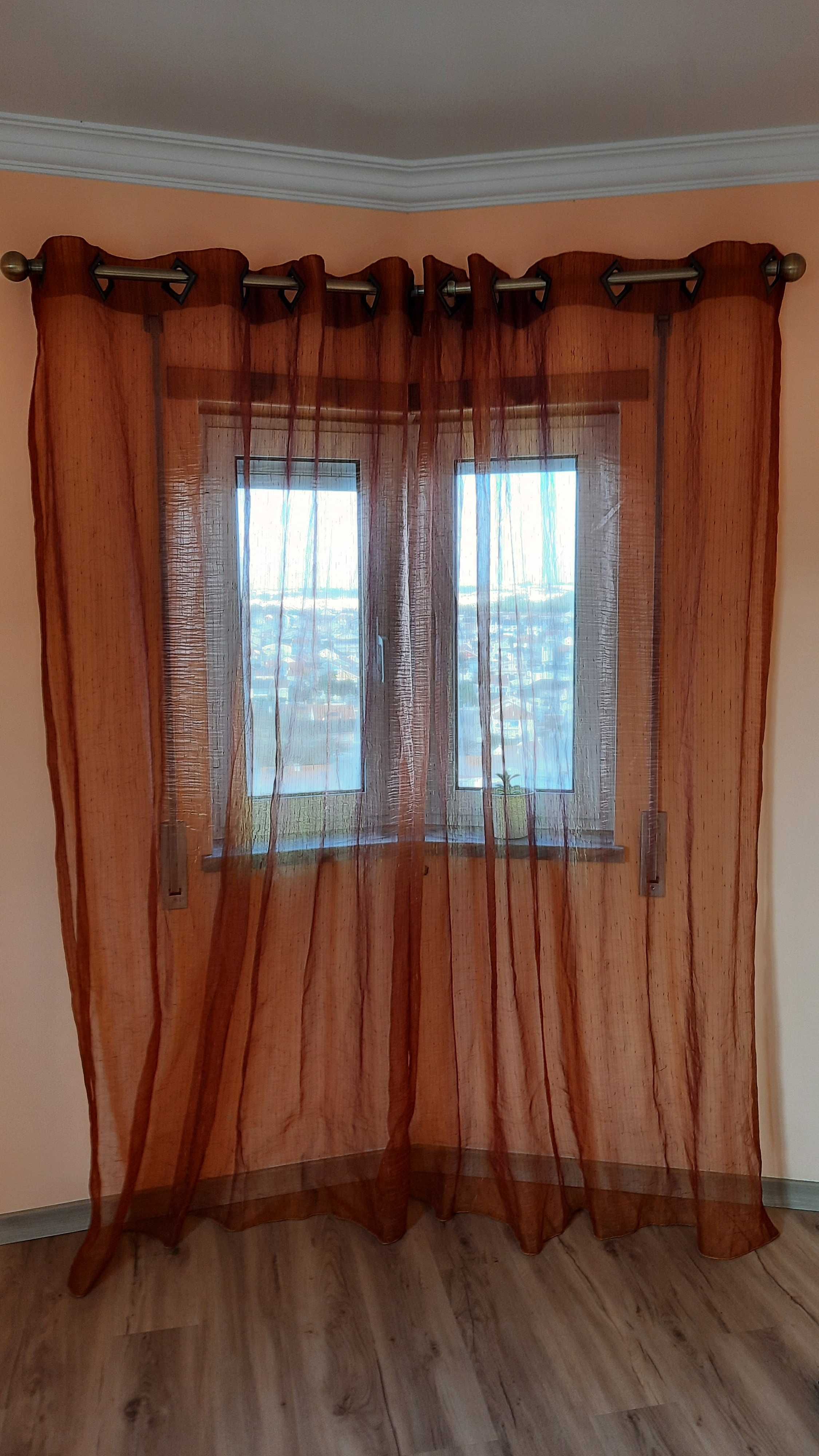 Cortinados com argolas