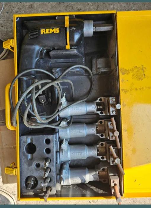 Отбортовщик rems