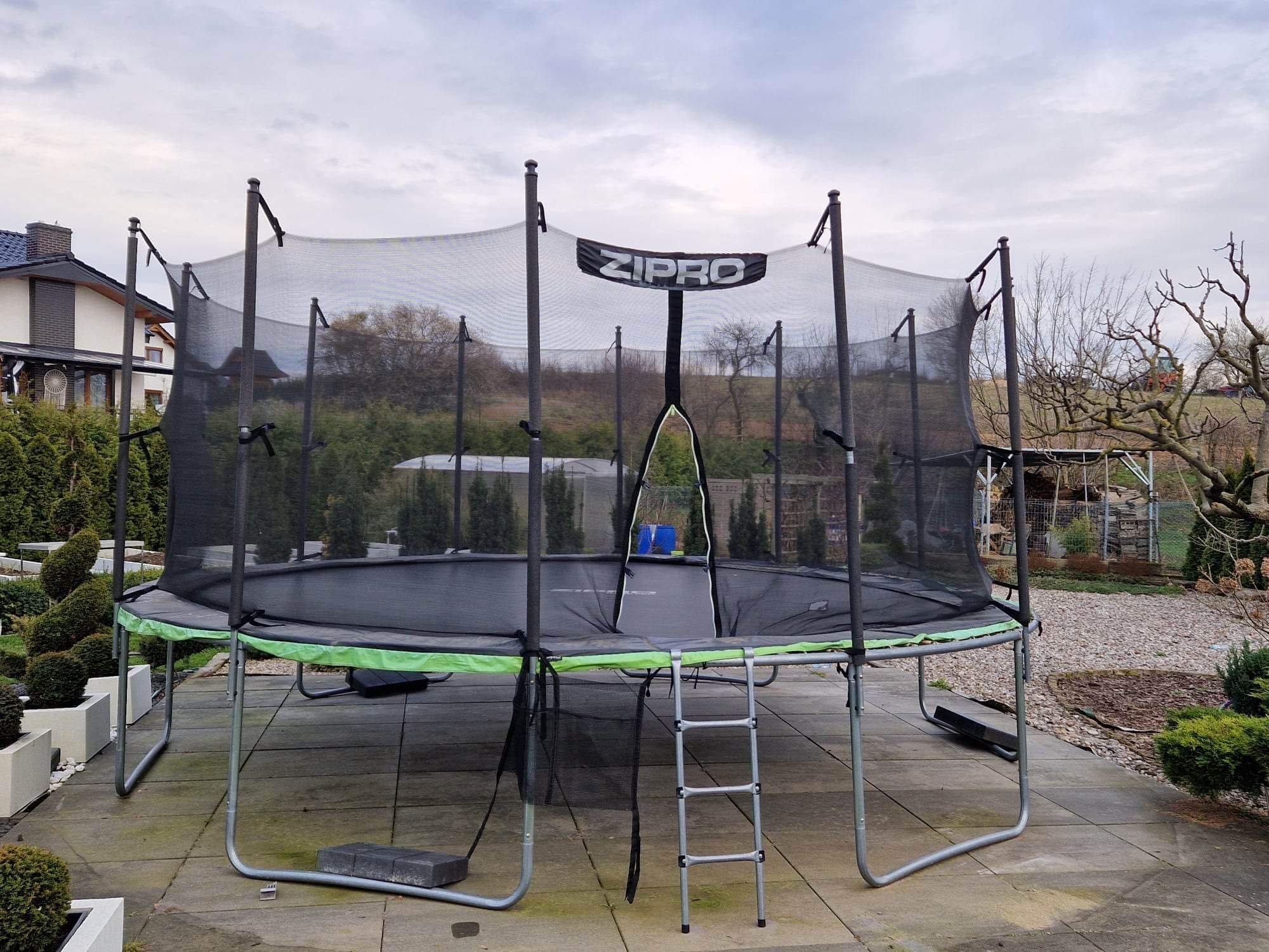 Trampolina zipro