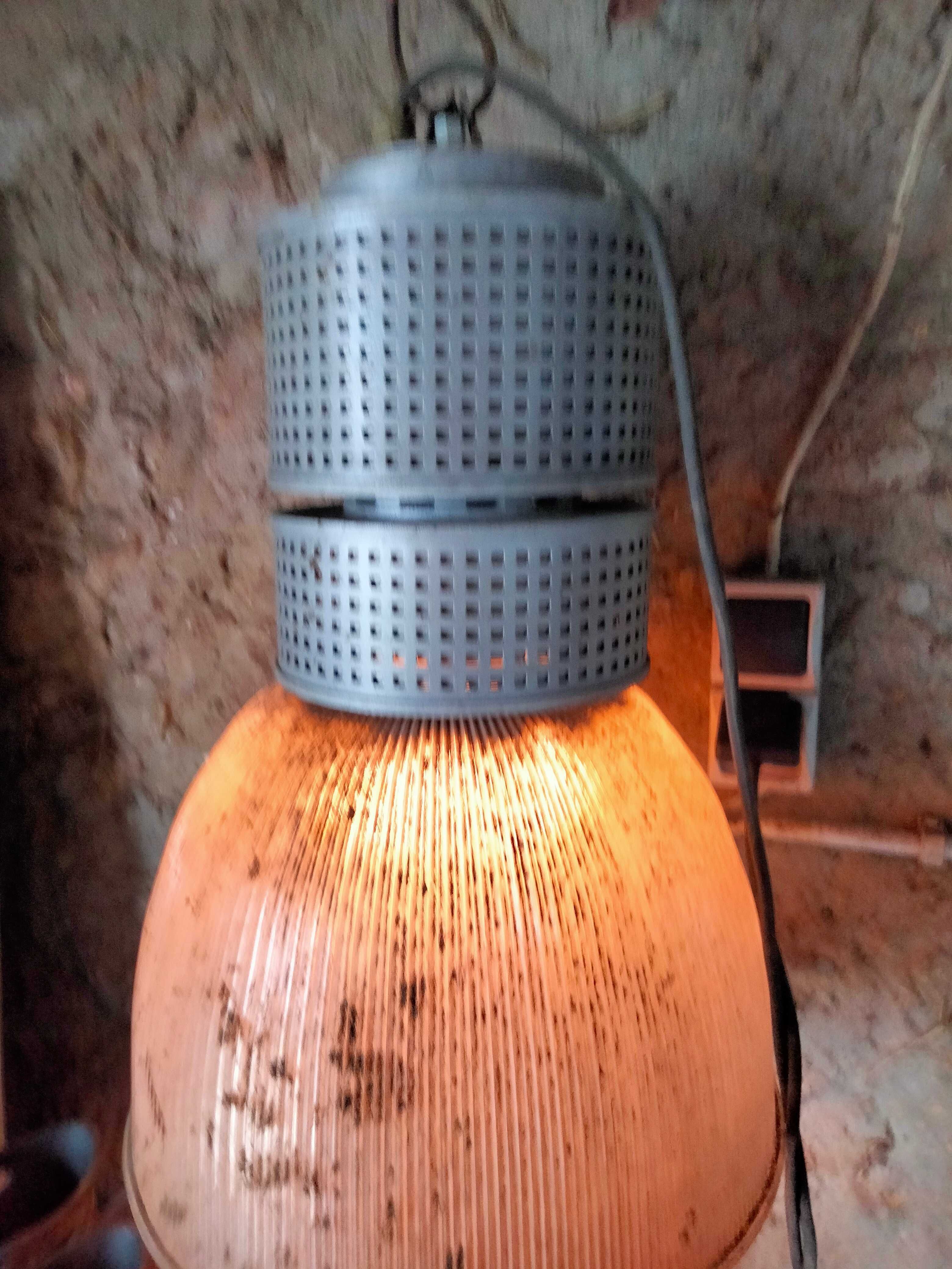 lampa przemysłowa z transformatorem w dobrym stanie