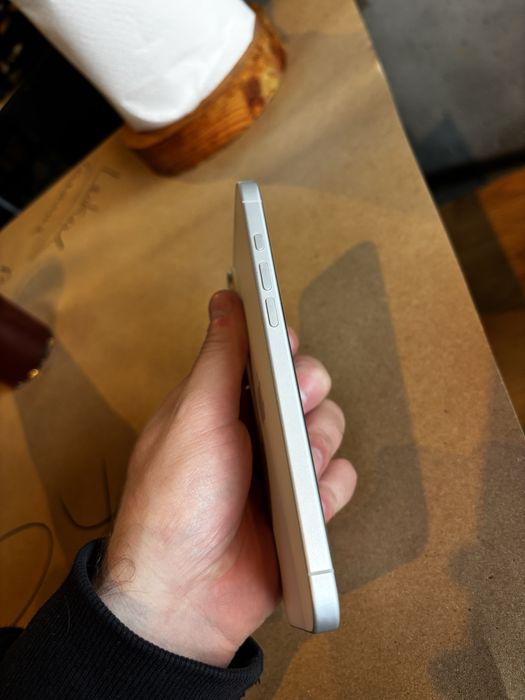 Iphone 16 plus 128 gb (16 плюс)