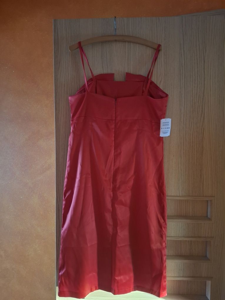Sukienka czerwona 44