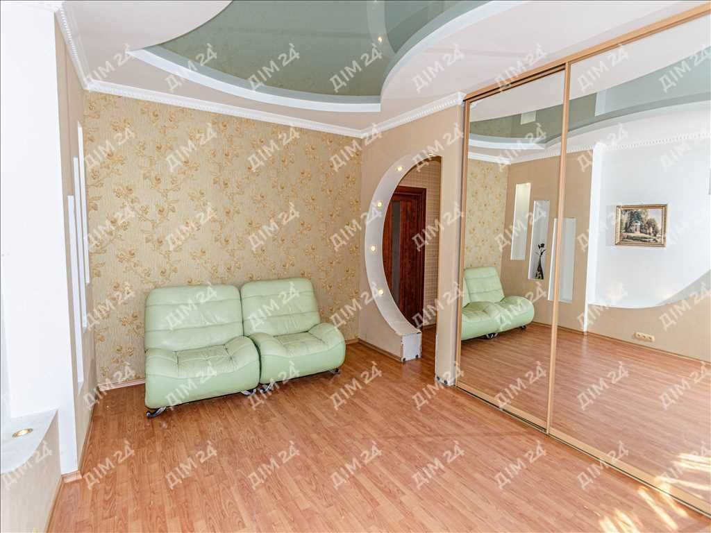 Цегляний будинок на Вороніна