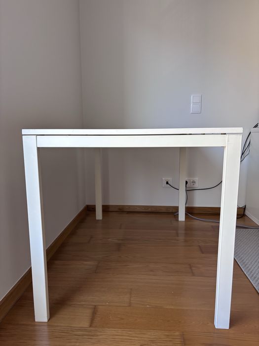 VIHALS Mesa, IKEA