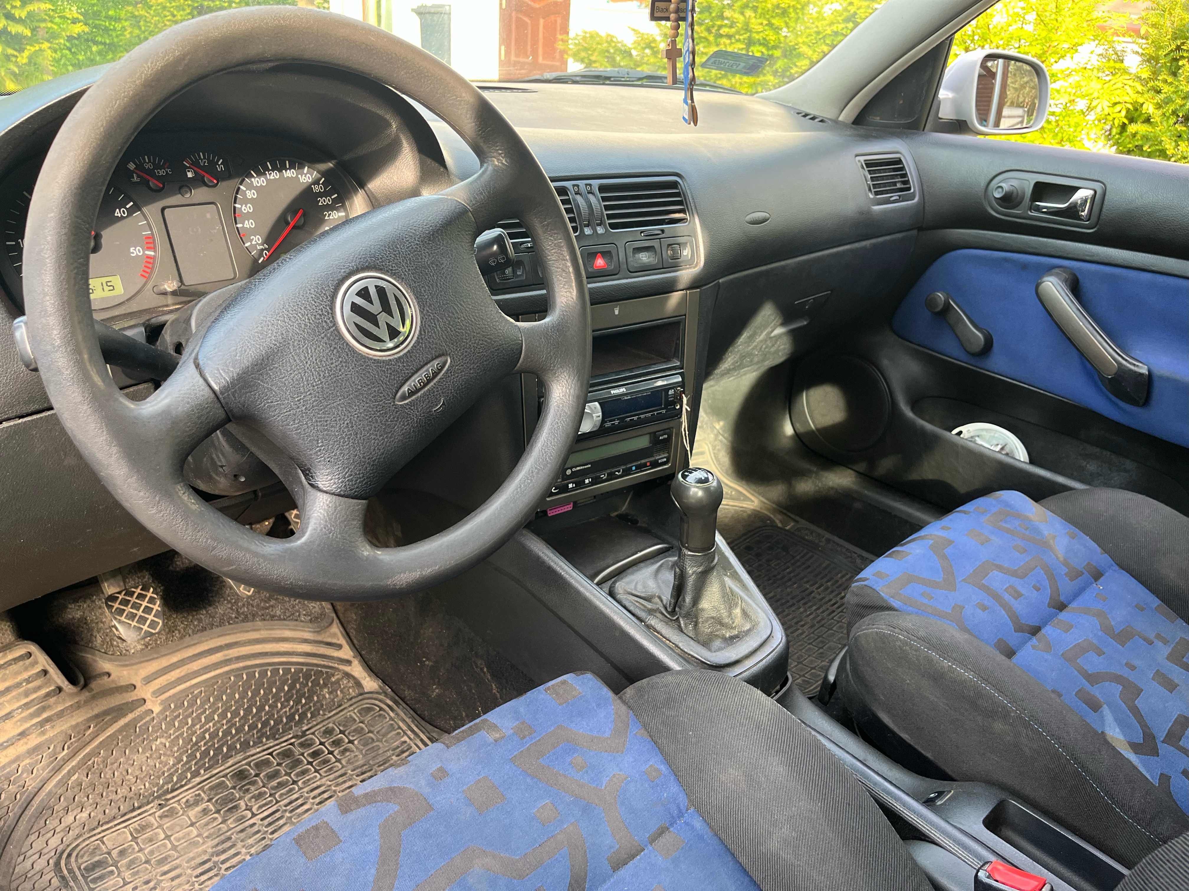 VW Bora 1999 Climatronic, alufelgi + komplet zimowych opon na stalkach