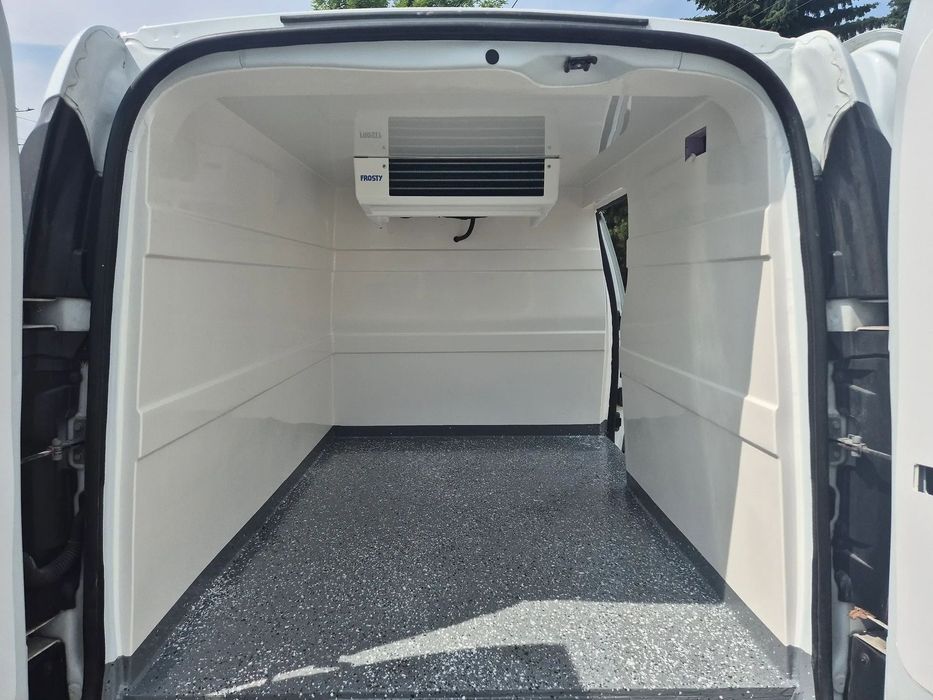 Dacia Dokker  Chłodnia Izoterma