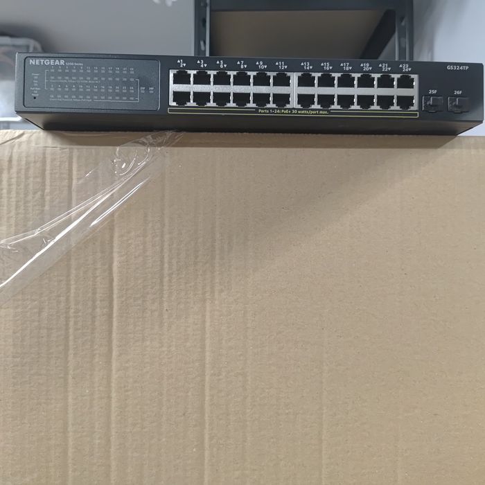 Switch zarządzalny Netgear 24 porty plus PoE