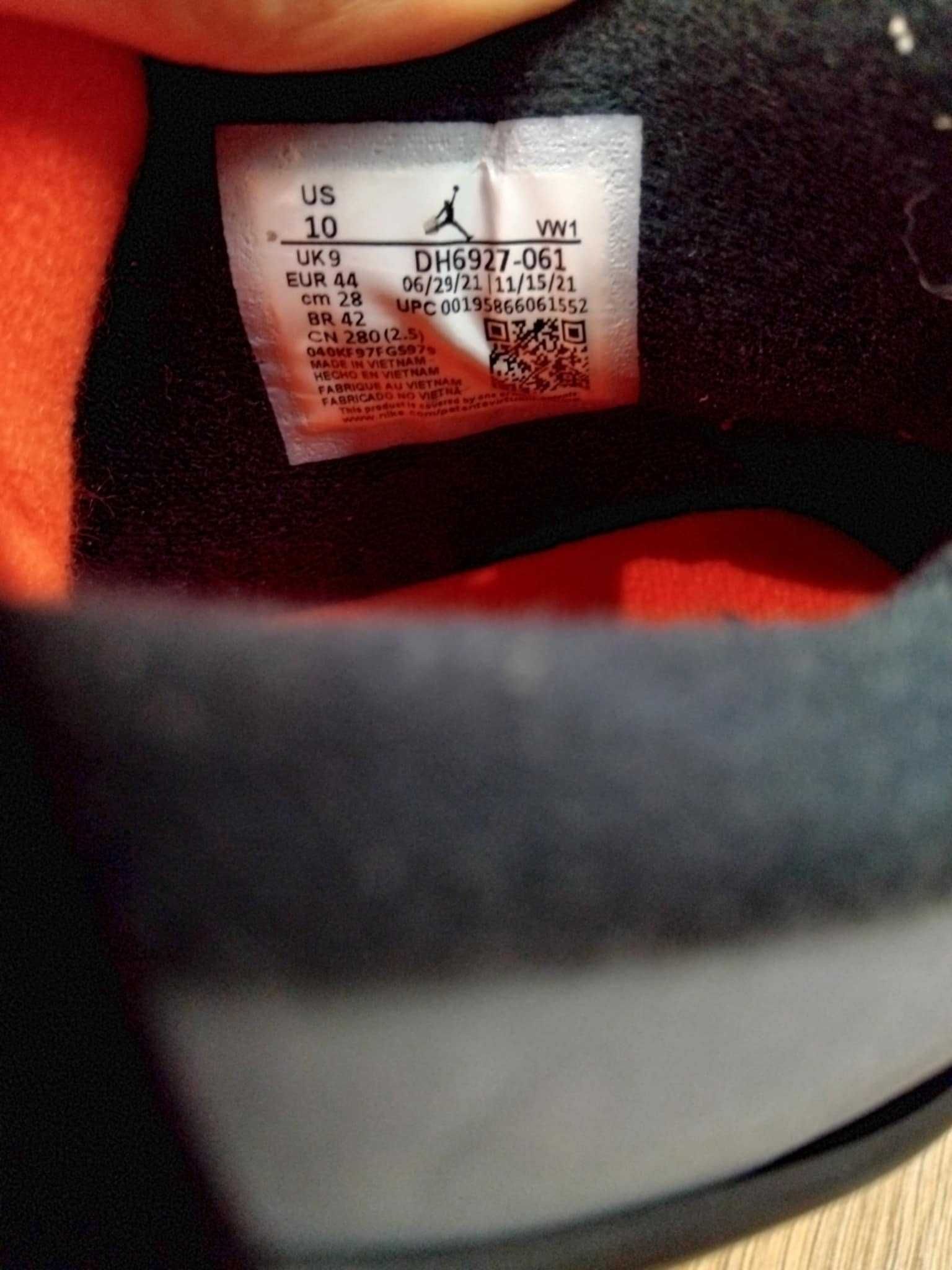 | Jordan 4 Retro Infrared | rozmiar 44 |
