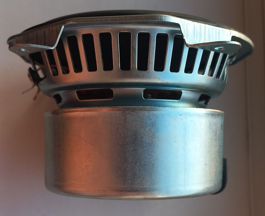 Низкочастотный динамик