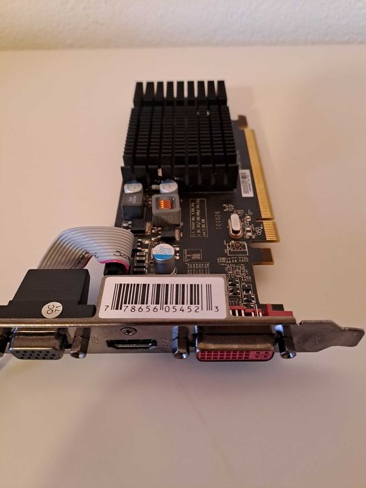 Placa gráfica XFX AMD Radeon HD 5450 PCI-E 1GB GDDR3