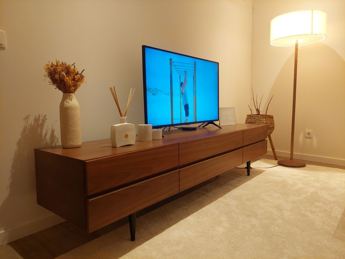 Móvel de TV Laskasas