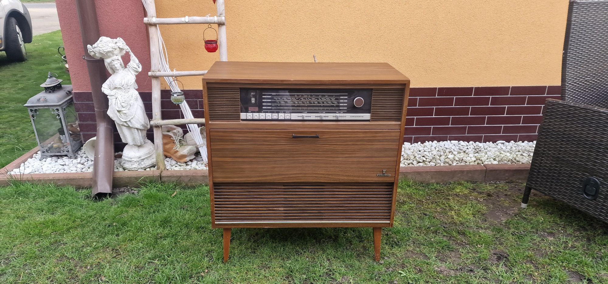 Grundig radiola komoda szafa grająca gramofon radio vintage