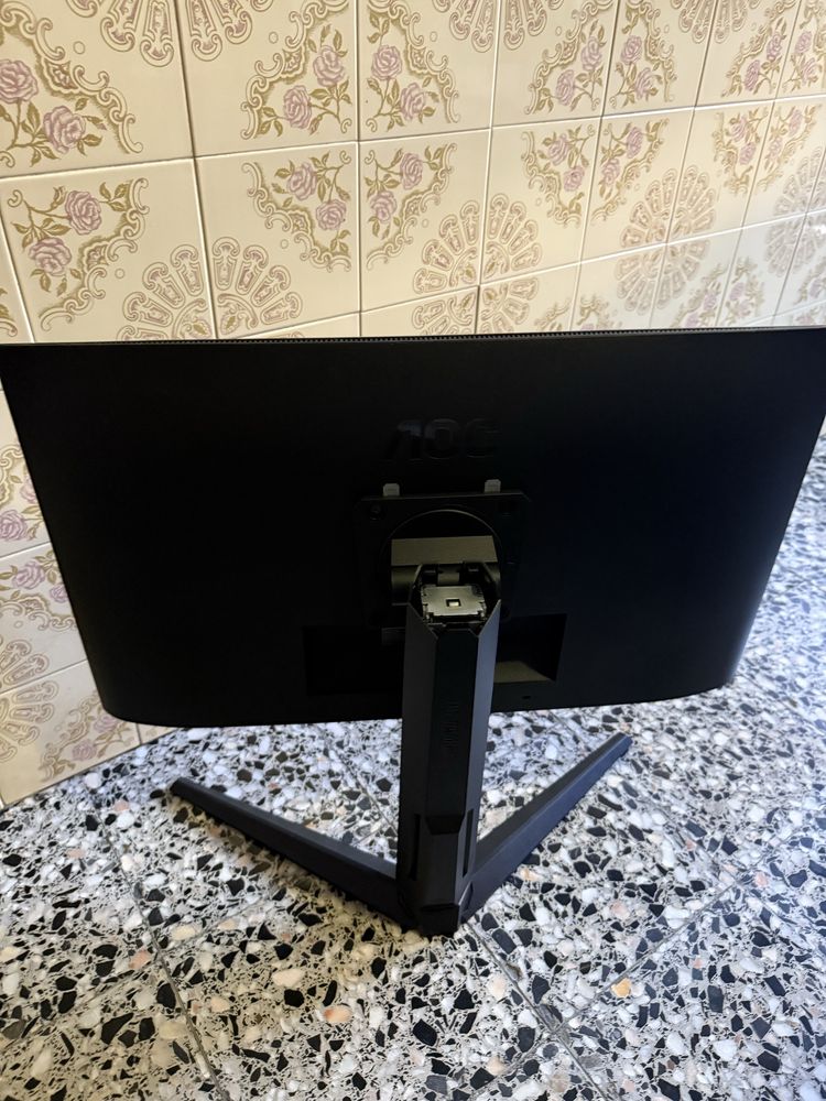 Monitor aoc 100hz