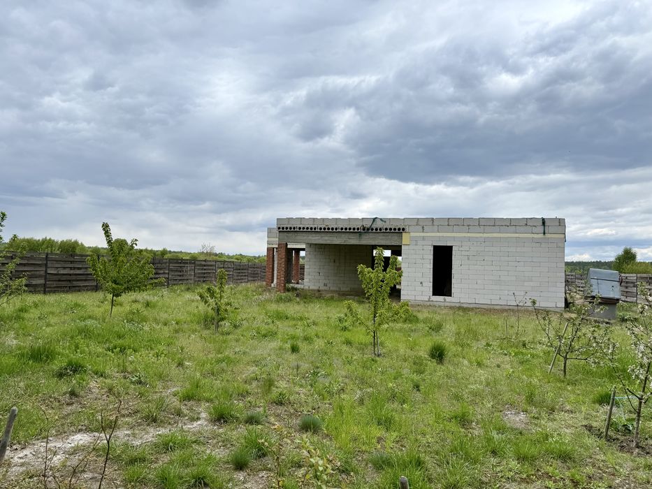 Будинок не добудований ділянка 12 соток