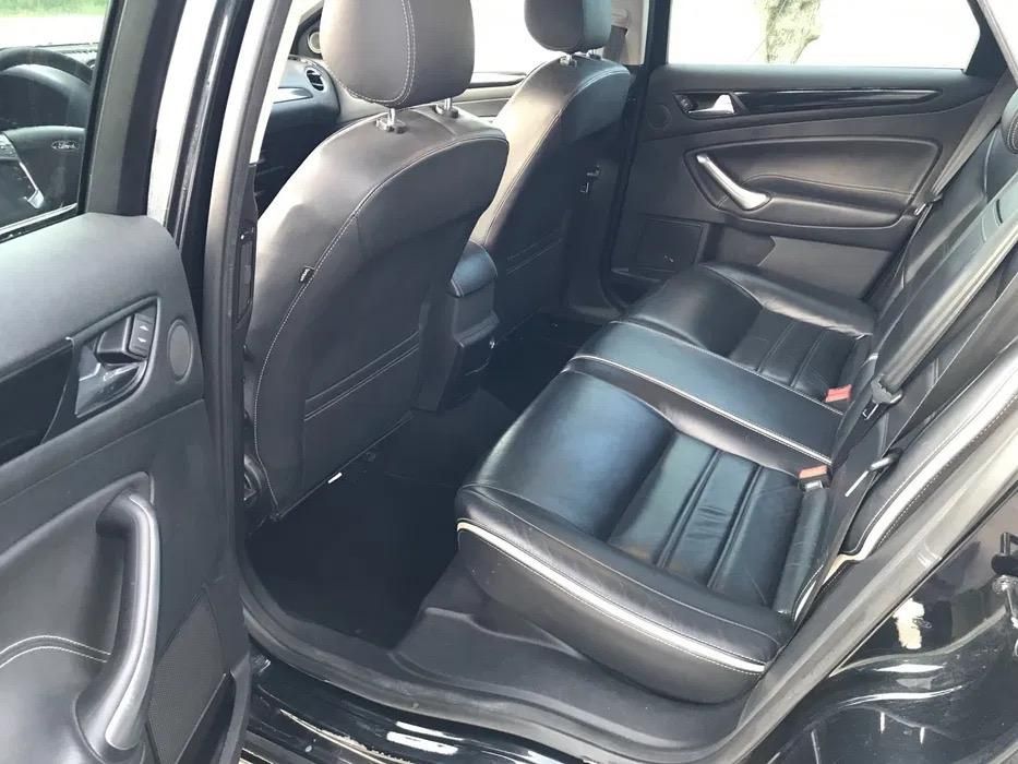 Ford Mondeo SW  (versão full extras)