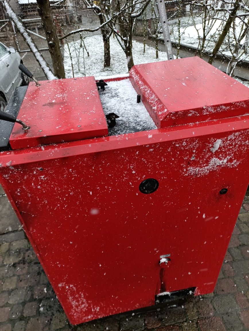 Котел  KALVIS 40kw, на дрова
