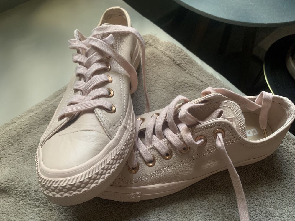 Converse  pudrowy róż rozm.38 NOWE