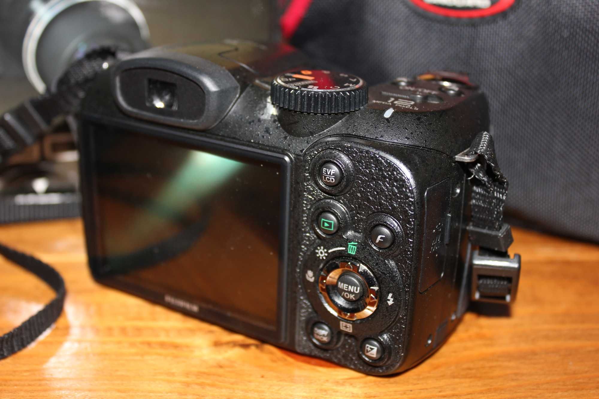 Цифровая фотокамера Fujifilm FinePix S1900