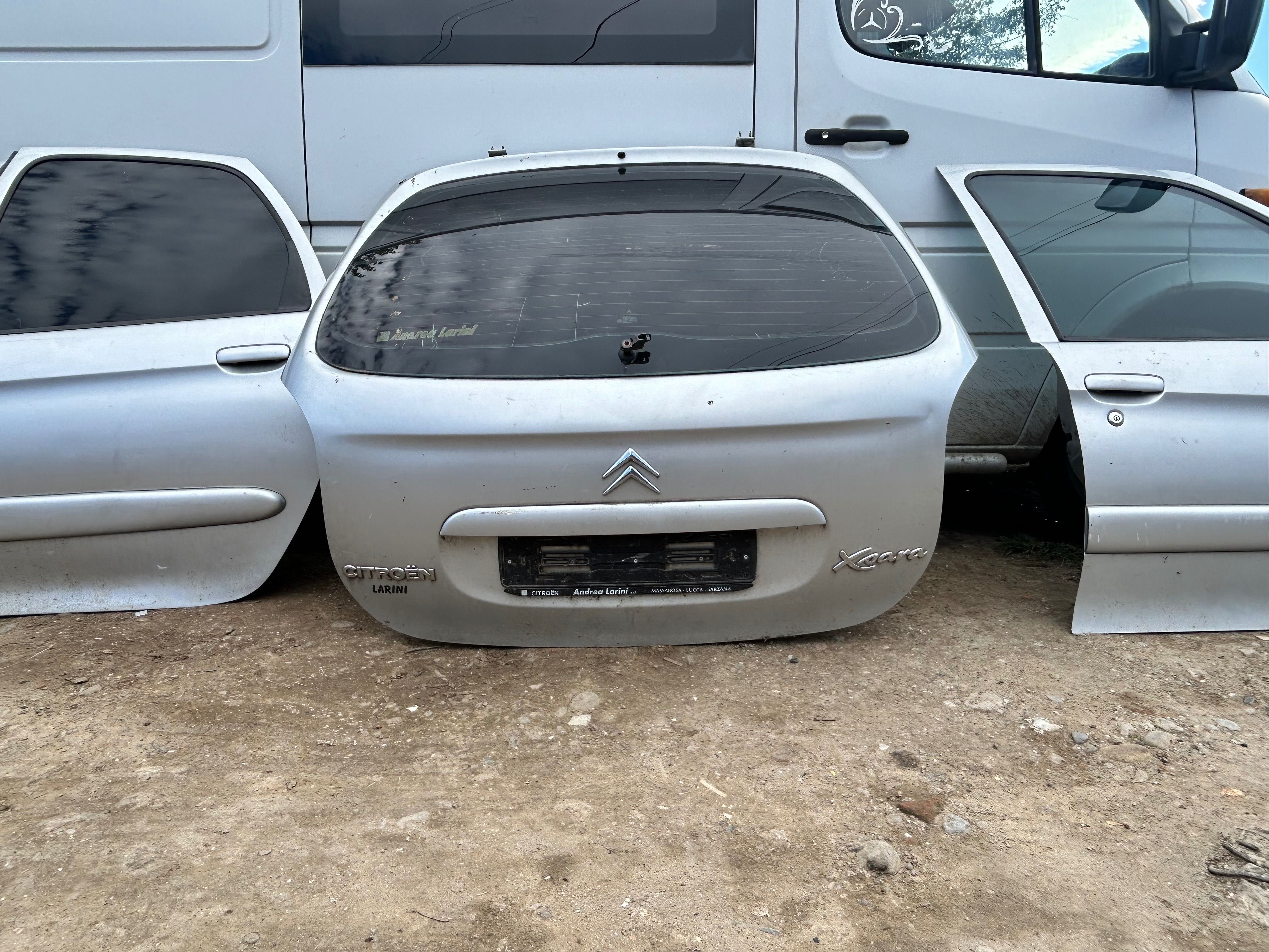 Двері,праві ліві,задні, Citroën Xsara Picasso.