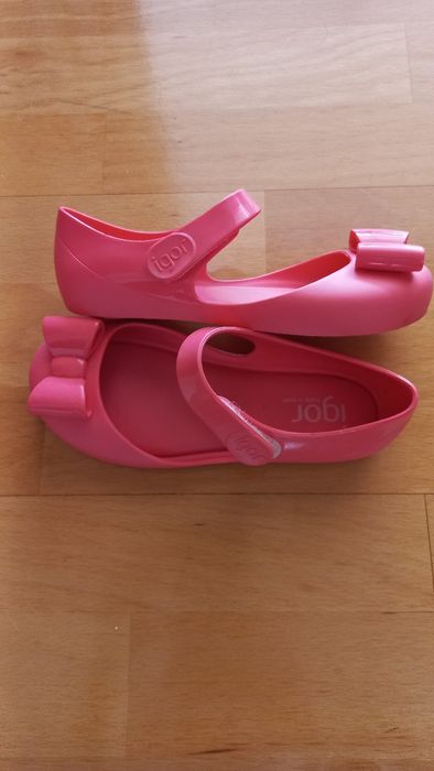 Sapatos rosa com laços