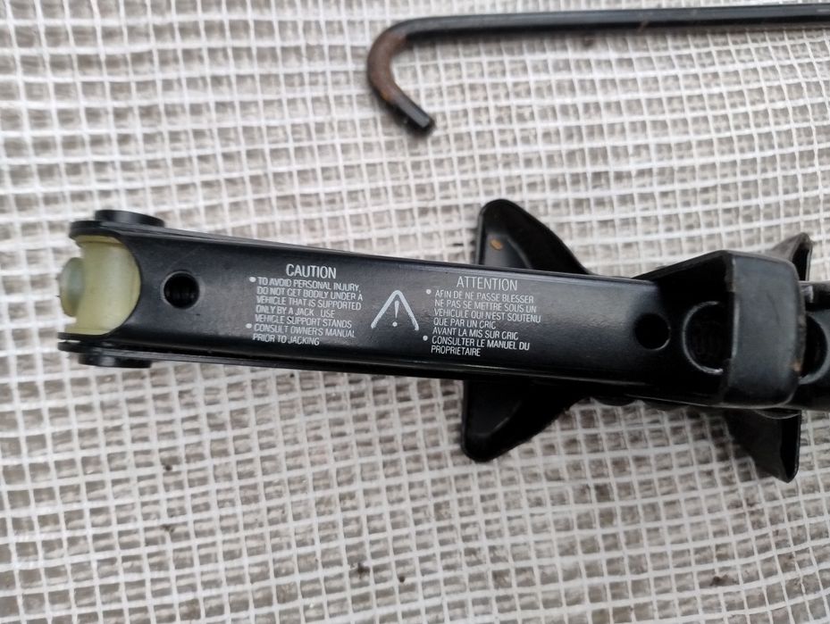 Toyota Corolla Verso 2 II 04-09 lewarek podnośnik klucz wysyłka OLX