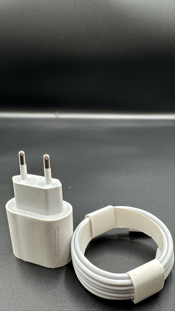 Zestaw Ladowarka 20W + Kabel Ligthning Usb-C 2m