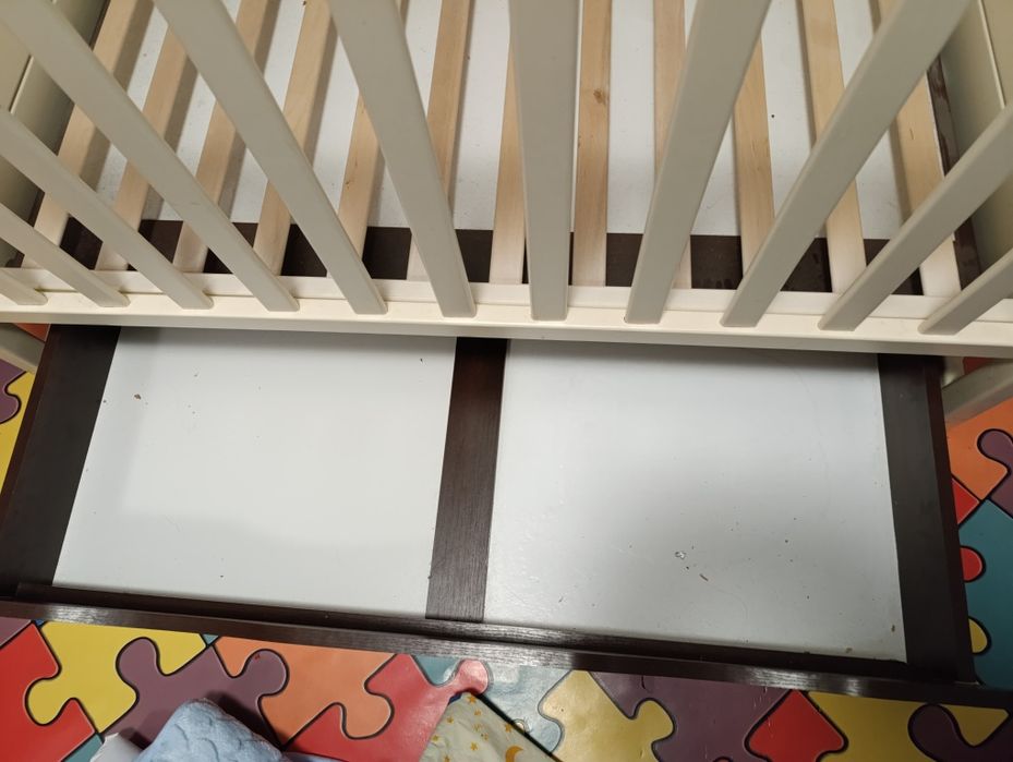 Дитяче ліжечко від народження