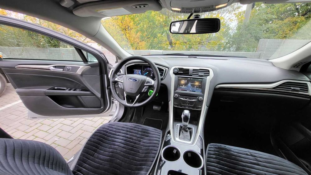 Ford Fusion Plug-in Hybrid(PHEV)  2013  2.0