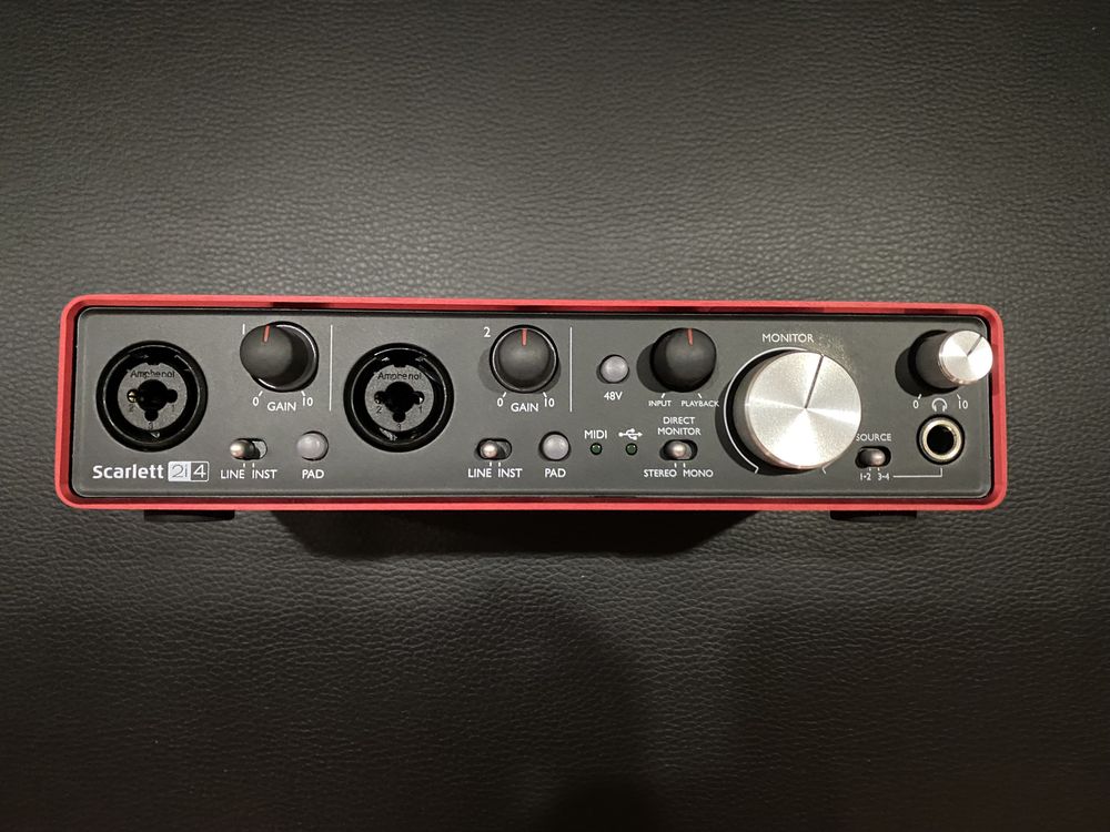 Placa Focusrite 2i4 - 2nd Generation