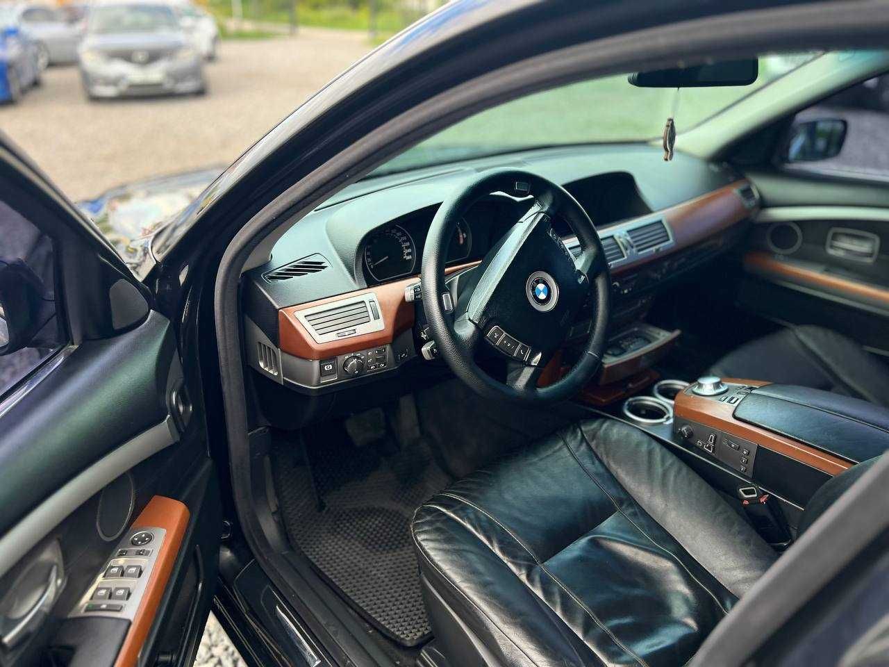 BMW 730d 2004 3.0 дизель
