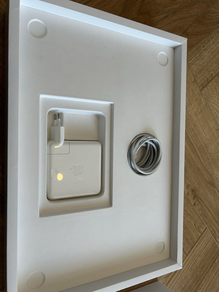 MacBook Pro 16 A21141
