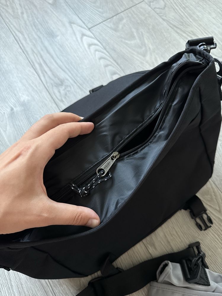 Сумка Eastpak Delegate 20L