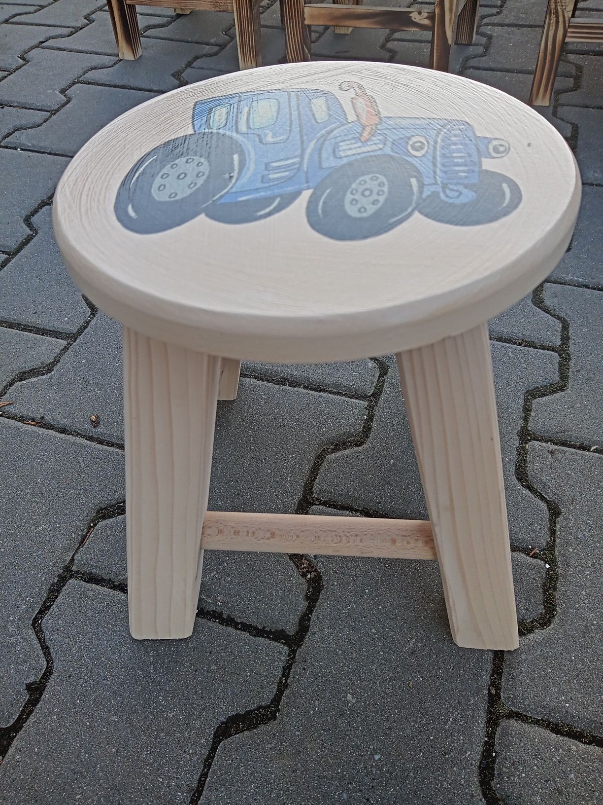 Krzesełko dziecięce taborecik