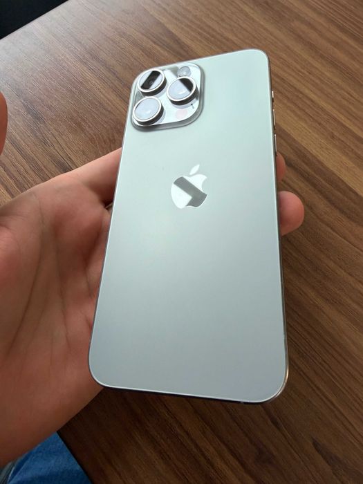 iPhone 15 Pro Max 256 GB Natural Titanium (87% батарея)