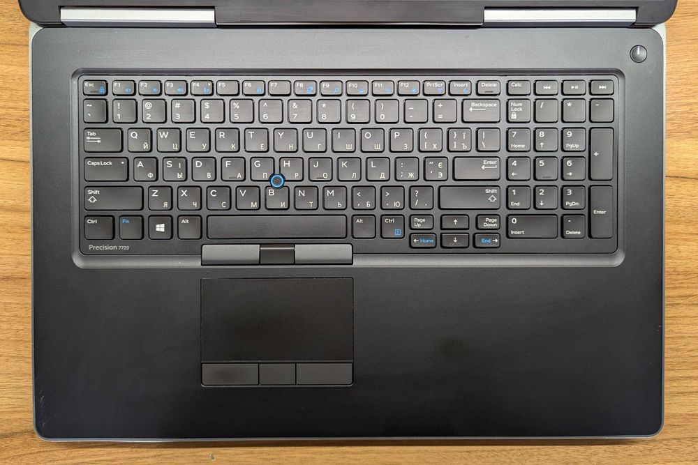 374/Dell Precision 7720/17,3"/I7-7820HQ/512GB SSD/RAM 32GB/P4000 8GB