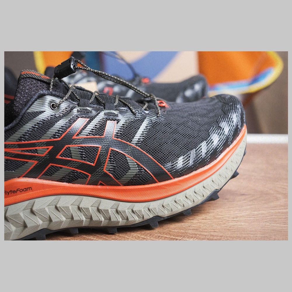 Кросівки бігові трейлові Asics Trabuco Max - 45 46