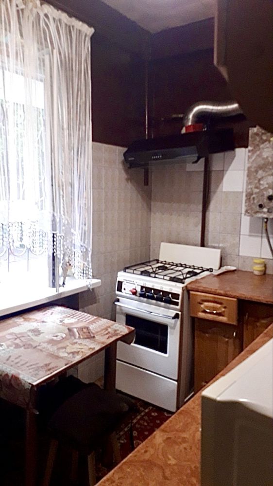 Сдам  2 ком квартиру в  Вознесеновском  р-не , ул .Победы