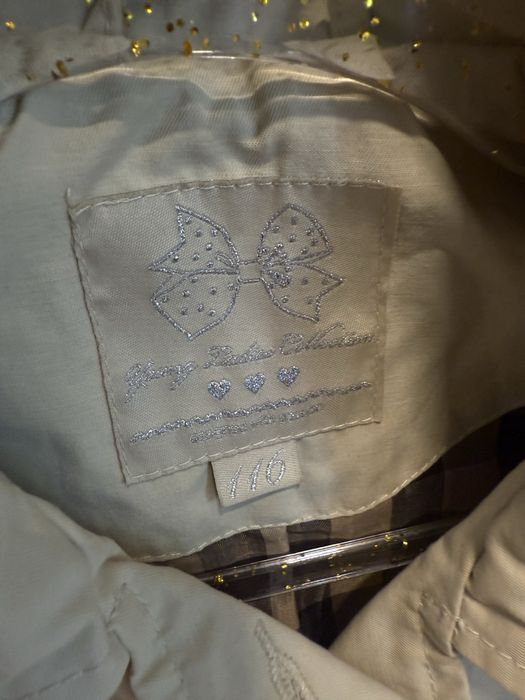 Nezowy elegancki plaszczyk dla dziecka