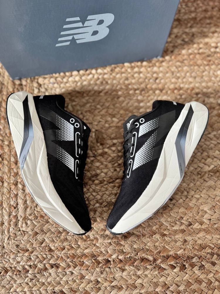 Кросівки чоловічі New Balance на літо
