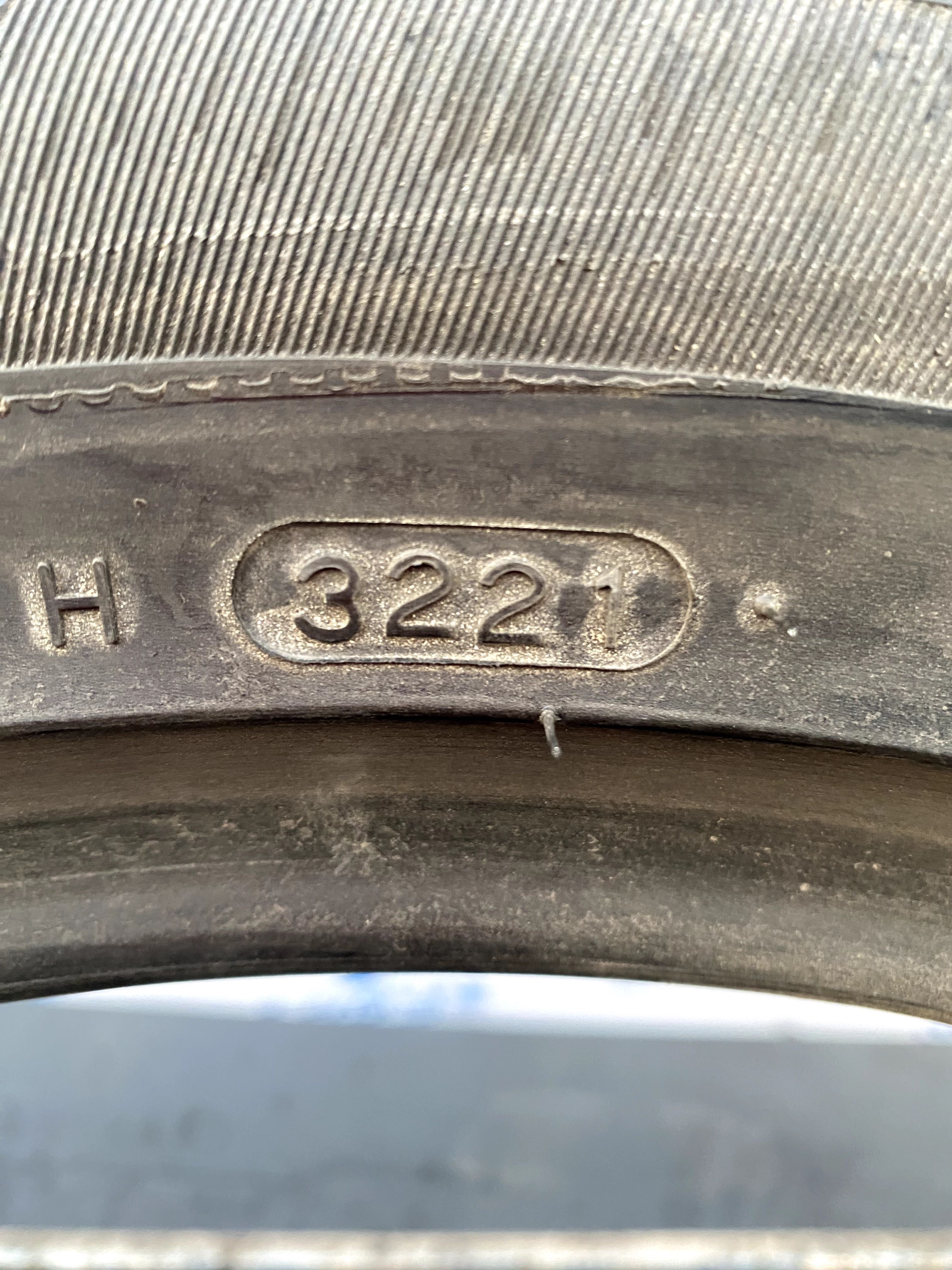 Літні шини 235 50 R19 99V Hankook Véntus S1 Evo2. 2021р