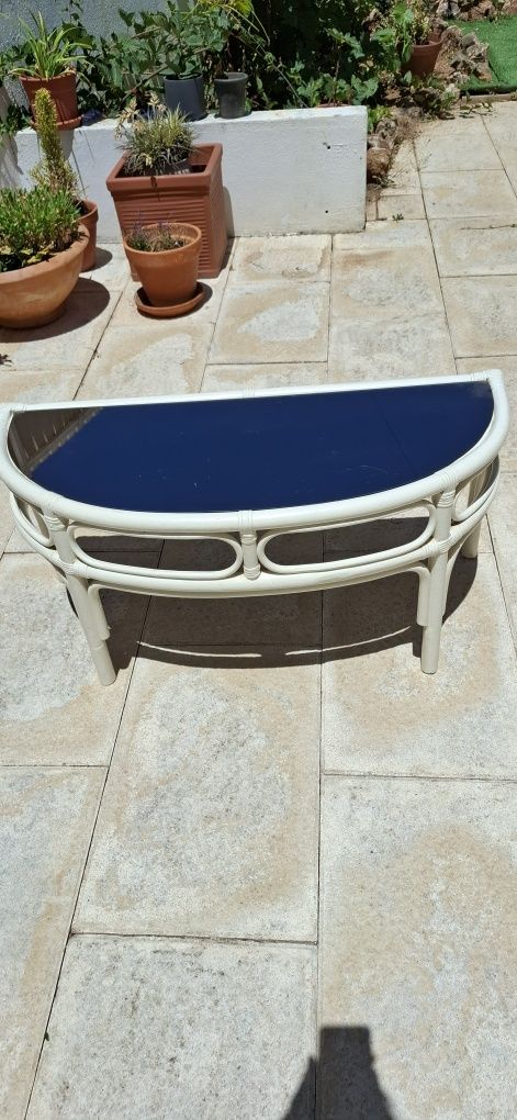 Espelho e mesa de entrada