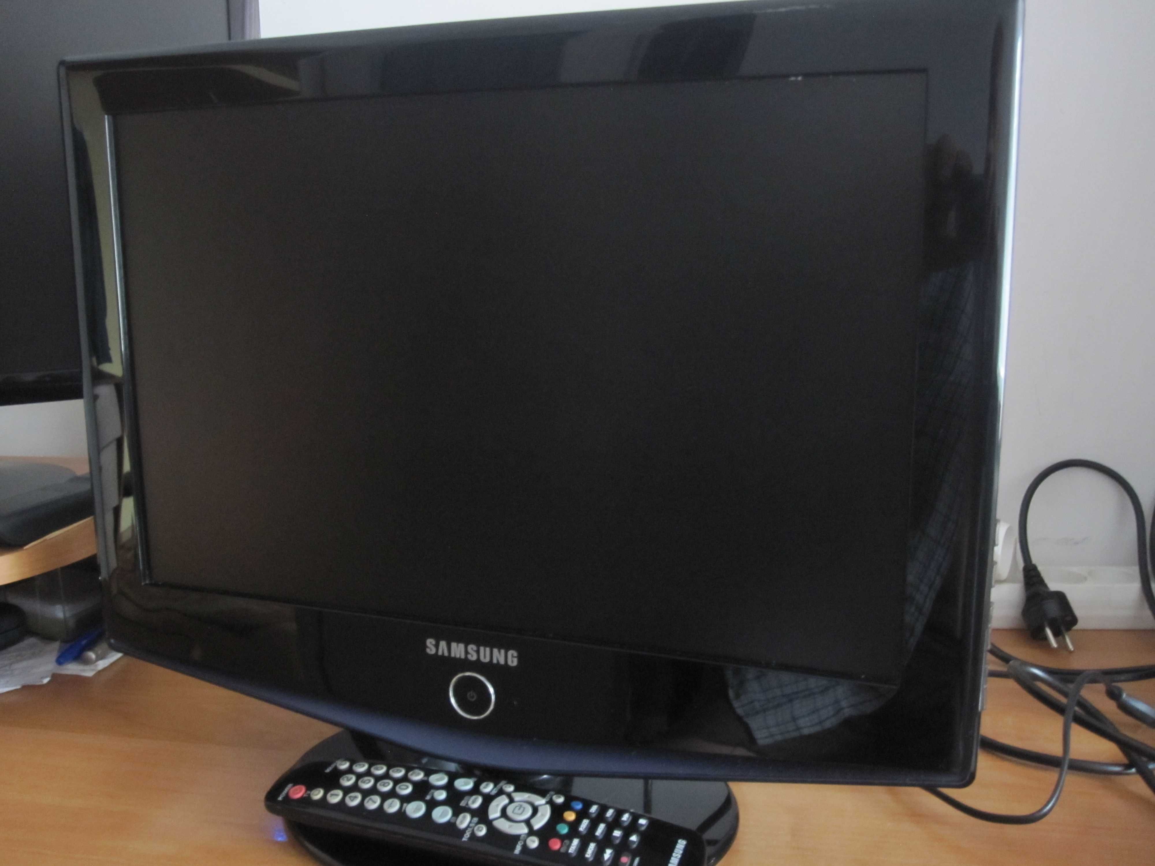 Telewizor Samsung 19"