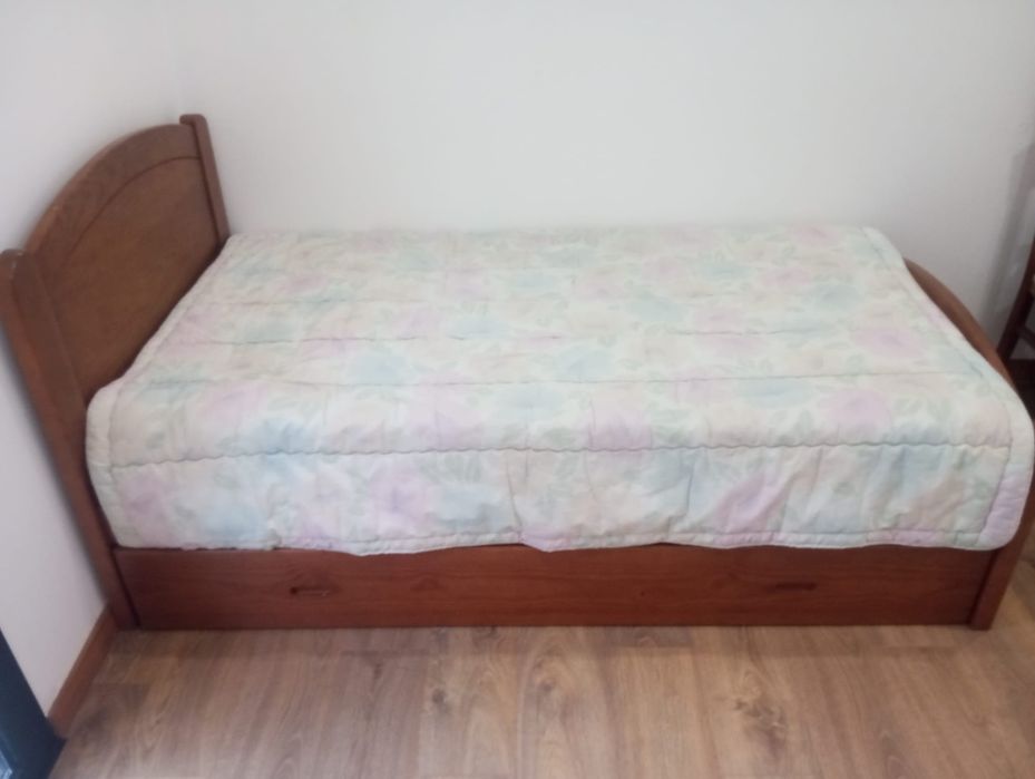 Cama dupla - colchões solteiro