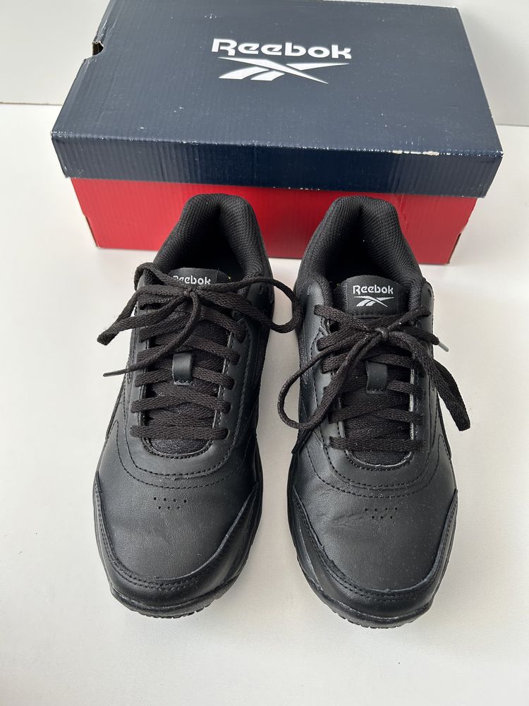 37,5• Sneakersy czarne damskie Reebok