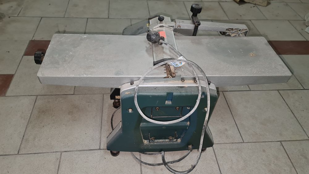 Heblarka z grubościówka Erbauer 1280W