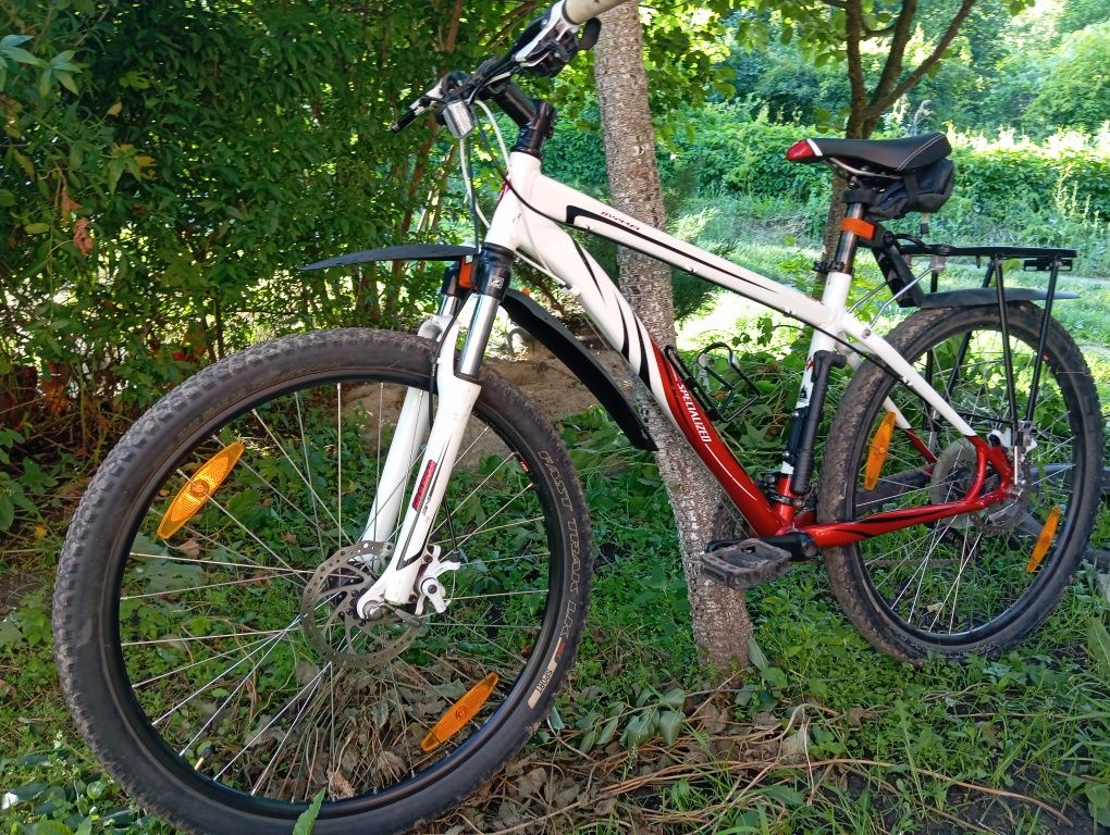 Продам 2 горных велосипеда (17 и 19) specialized